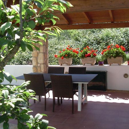 Villa Amelia Metaxata Luaran gambar