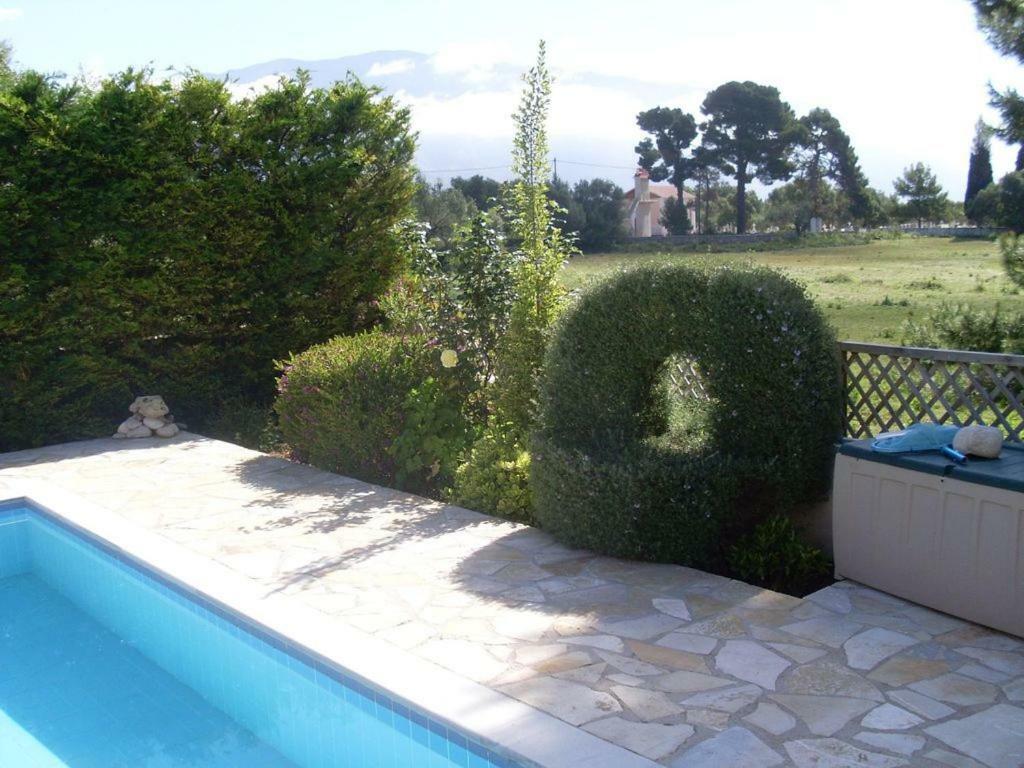 Villa Amelia Metaxata Luaran gambar